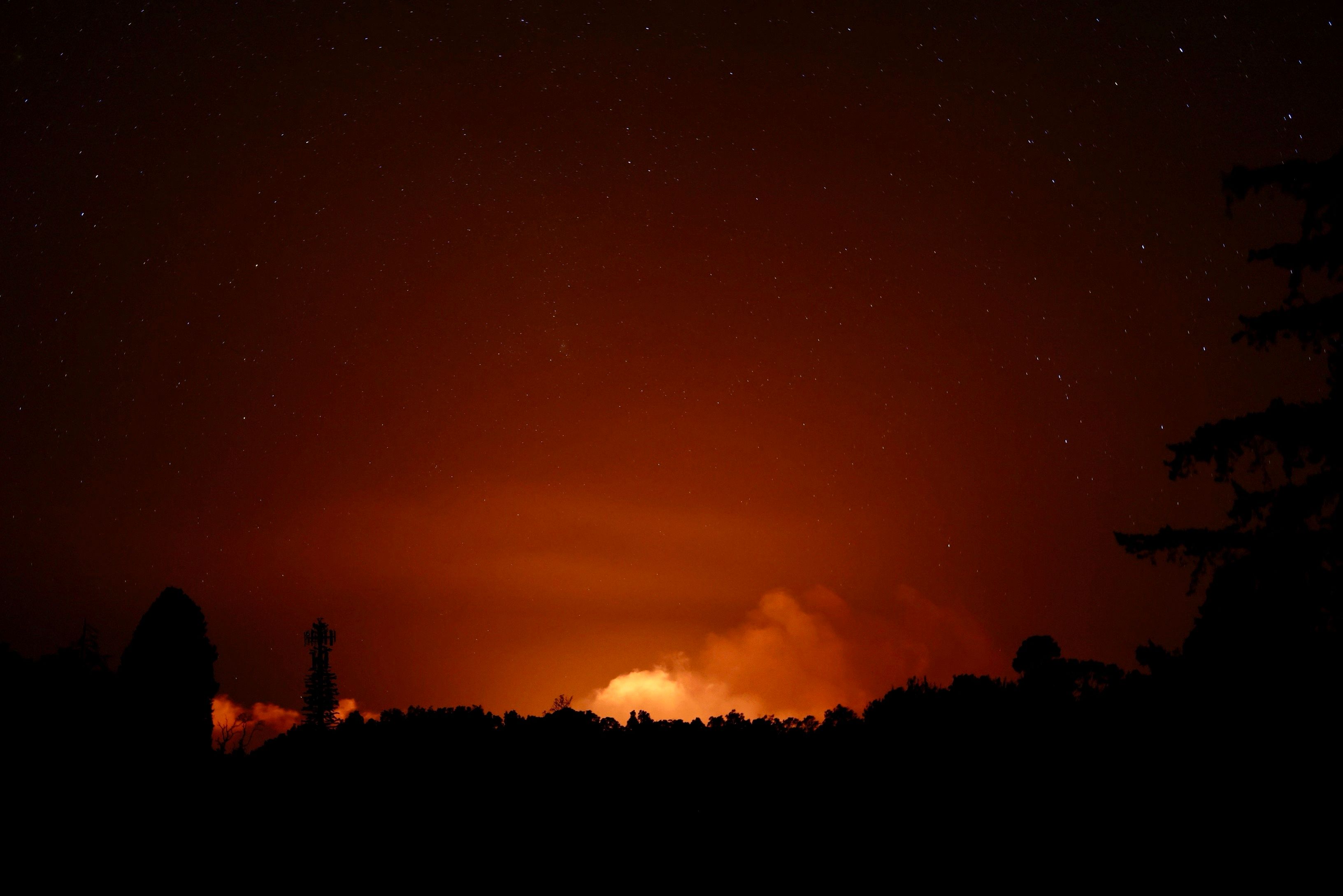 Bilden visar vulkanen Kilaueas utbrott på Hawaii. Bilden är distribuerad av USA:s geologiska myndighet USGS.