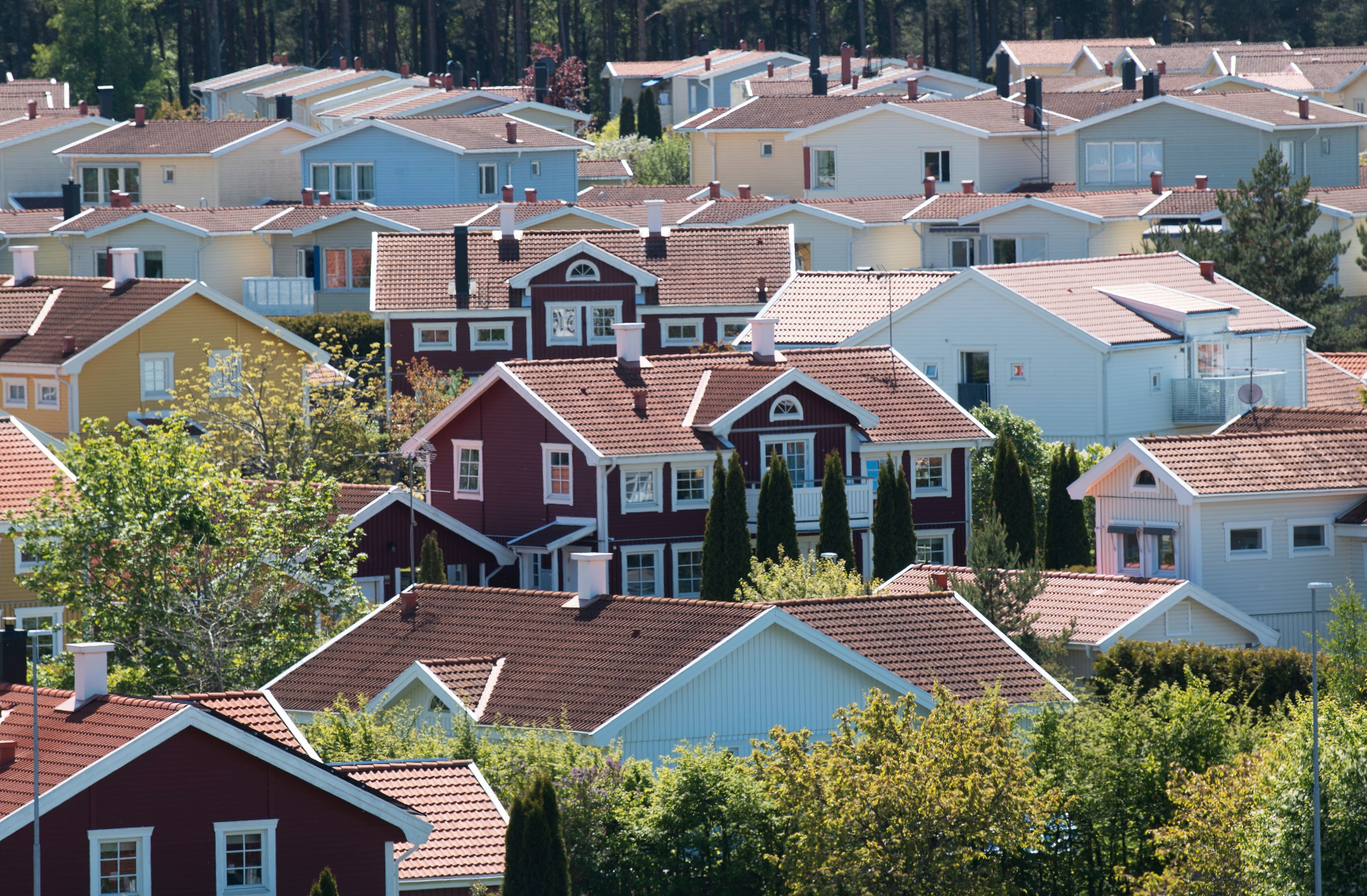 Flera banker sänker sina boräntor. Arkivbild.